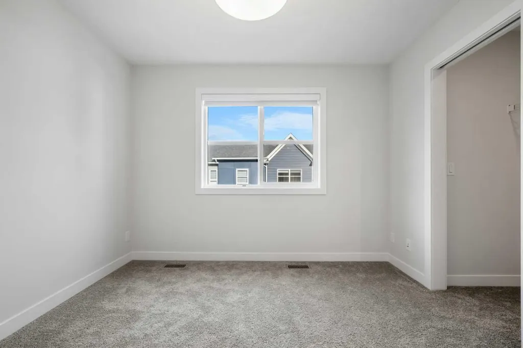285 Chelsea Court Chestermere AB T1X 2W7
