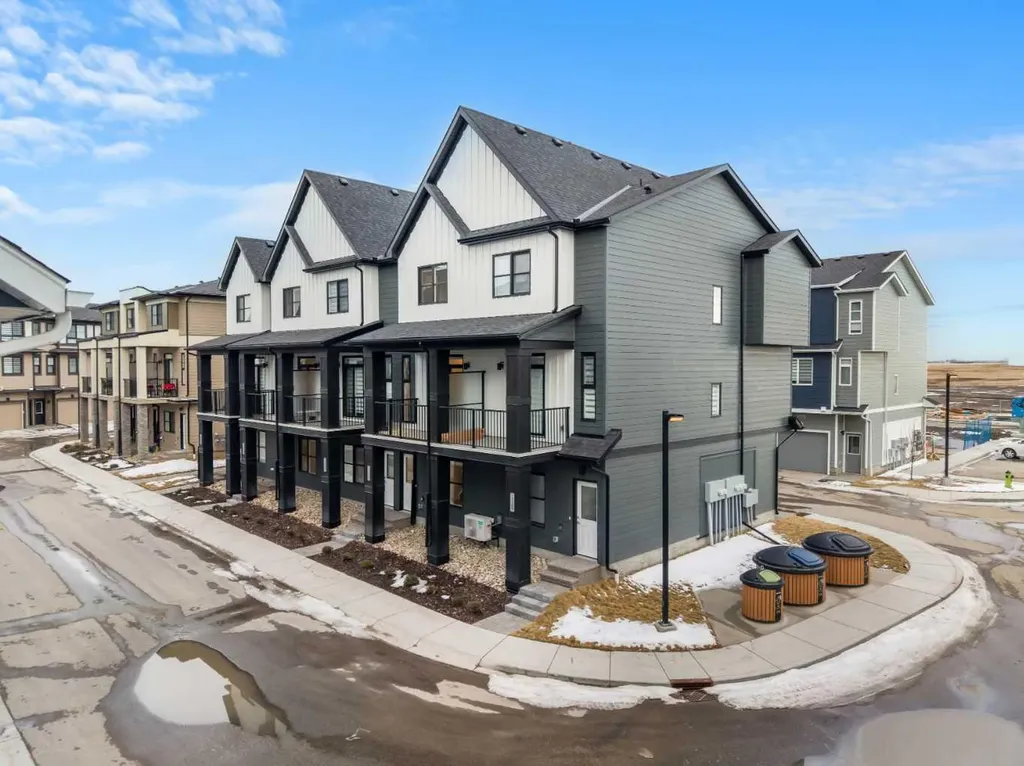 285 Chelsea Court Chestermere AB T1X 2W7