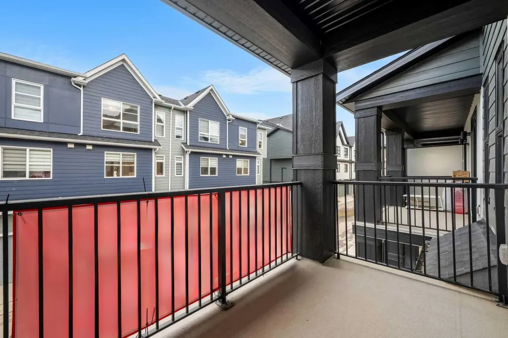 285 Chelsea Court Chestermere AB T1X 2W7