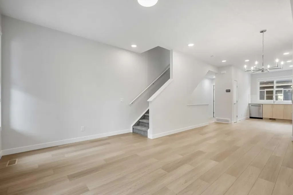 285 Chelsea Court Chestermere AB T1X 2W7
