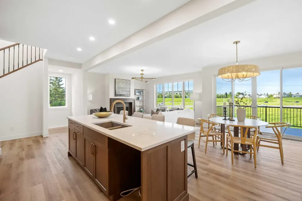 460 Discovery Place SW Calgary AB T3H 6A2