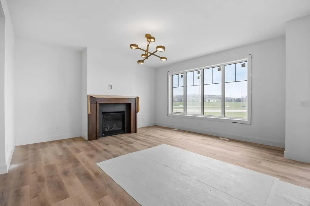 460 Discovery Place SW Calgary AB T3H 6A2