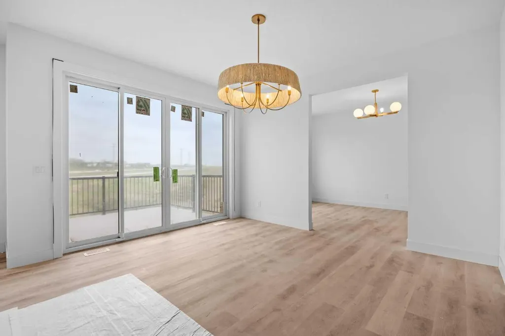 460 Discovery Place SW Calgary AB T3H 6A2