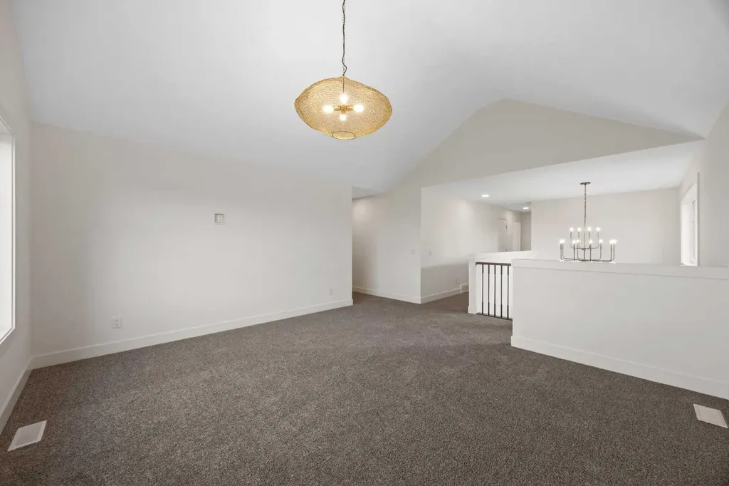 460 Discovery Place SW Calgary AB T3H 6A2
