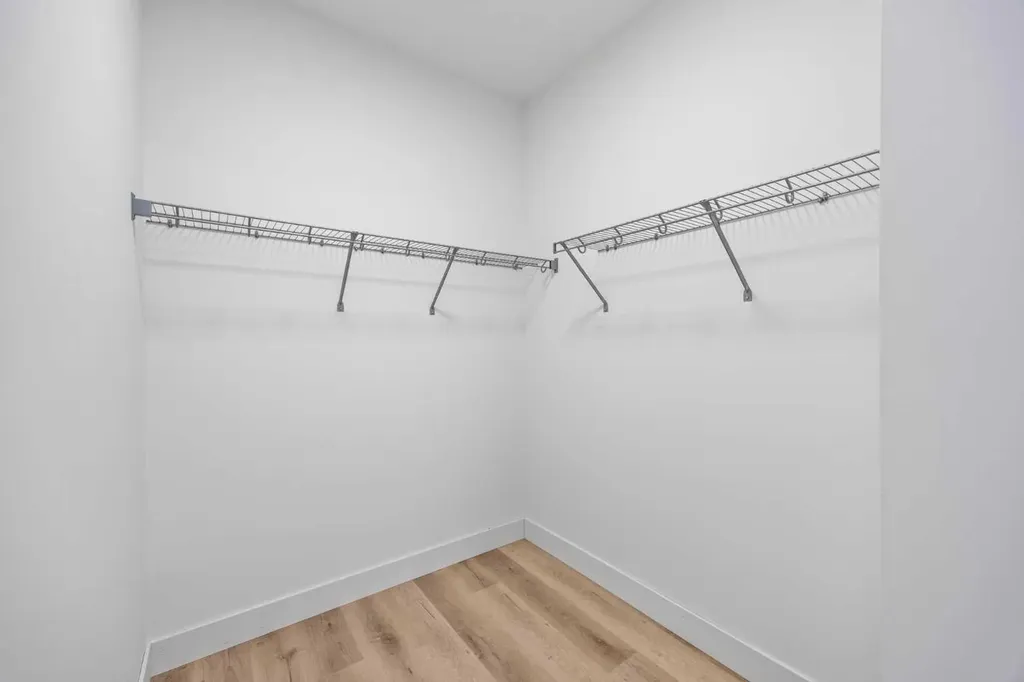 460 Discovery Place SW Calgary AB T3H 6A2