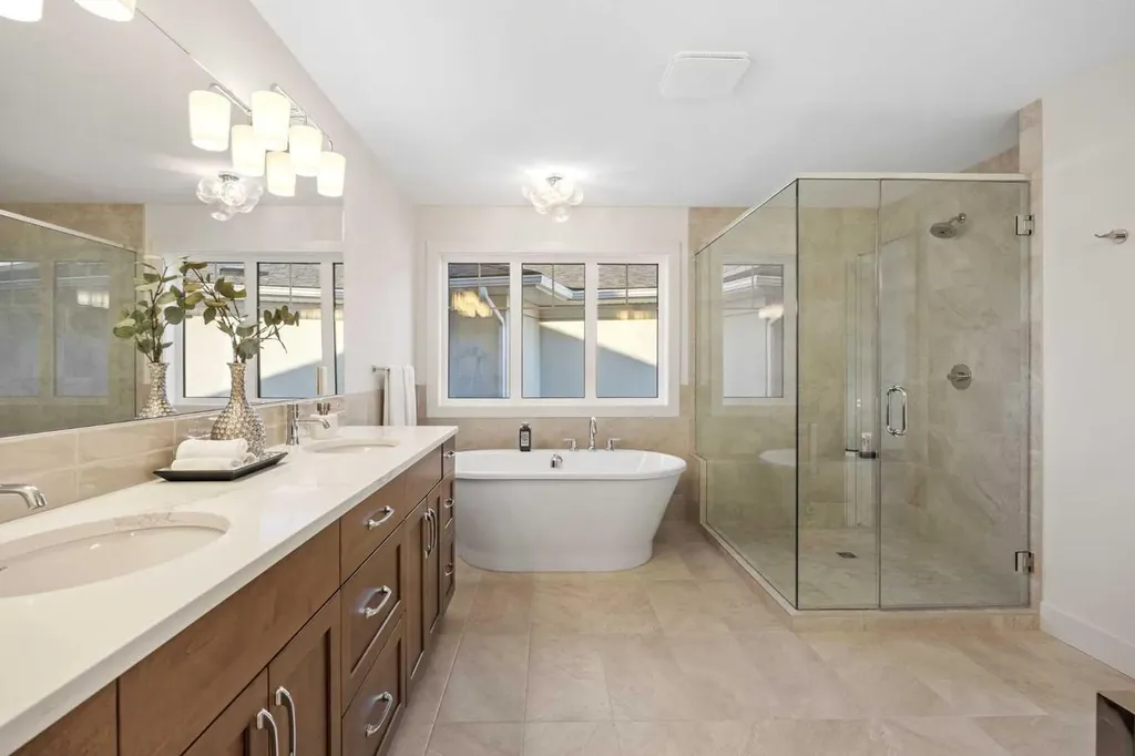 460 Discovery Place SW Calgary AB T3H 6A2