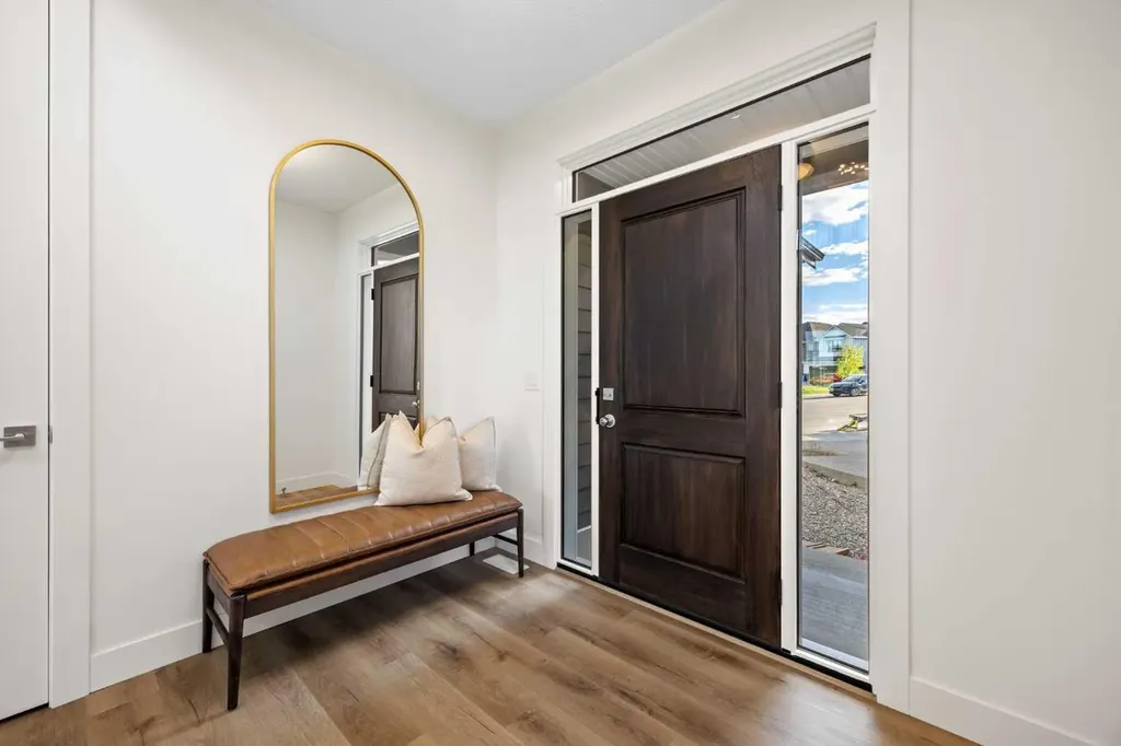 460 Discovery Place SW Calgary AB T3H 6A2