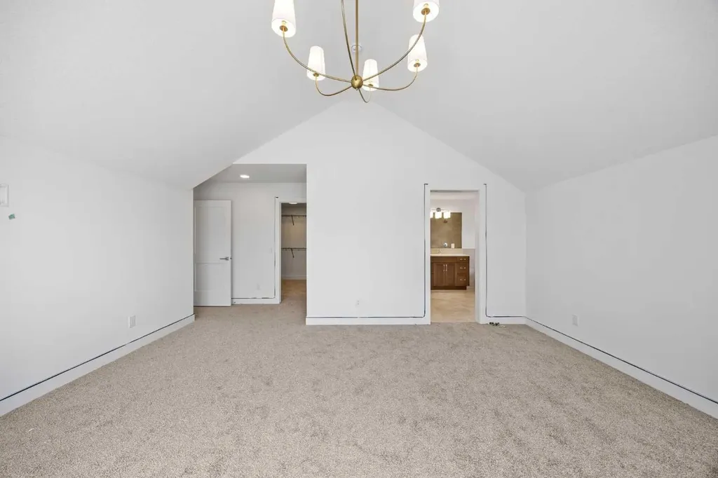 460 Discovery Place SW Calgary AB T3H 6A2