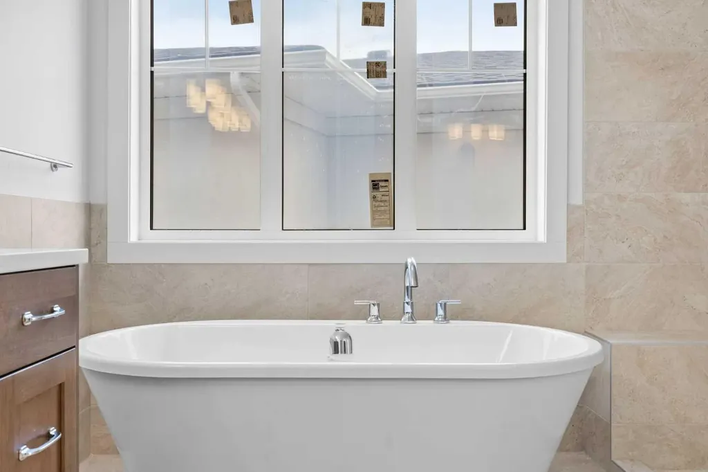 460 Discovery Place SW Calgary AB T3H 6A2