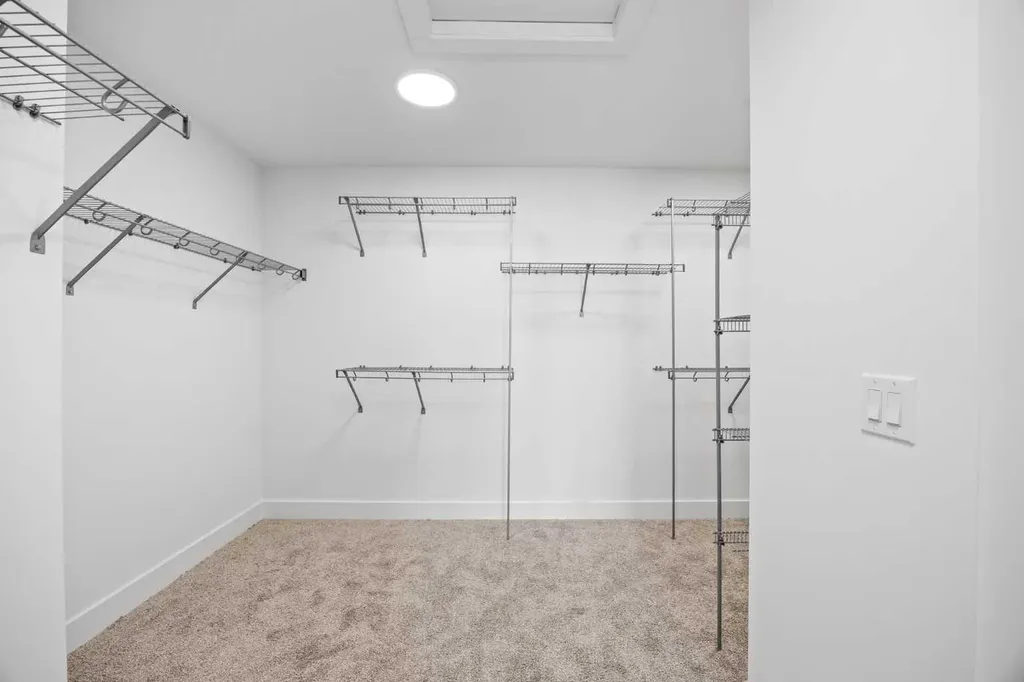460 Discovery Place SW Calgary AB T3H 6A2