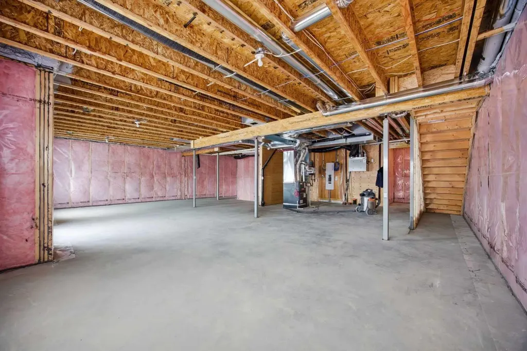 460 Discovery Place SW Calgary AB T3H 6A2