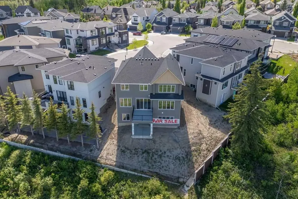 460 Discovery Place SW Calgary AB T3H 6A2