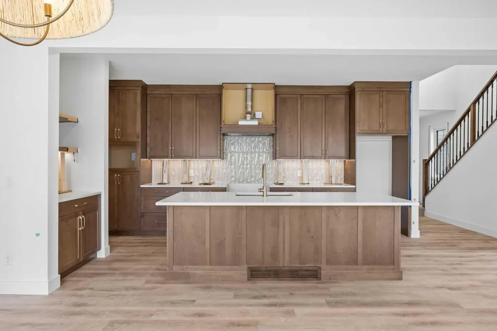 460 Discovery Place SW Calgary AB T3H 6A2