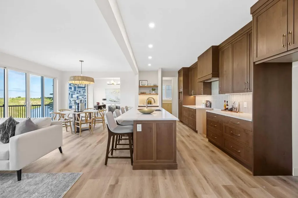 460 Discovery Place SW Calgary AB T3H 6A2