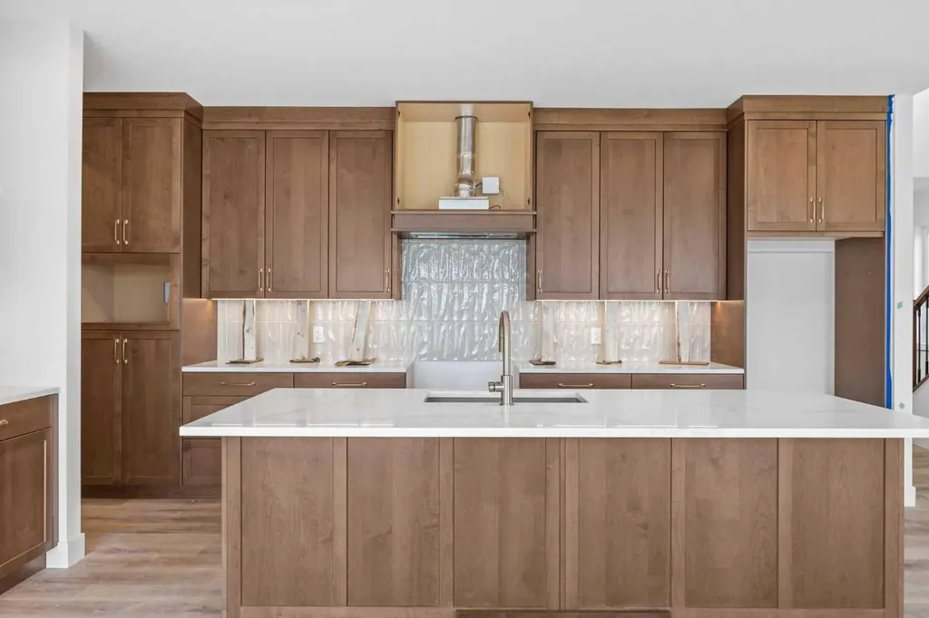 460 Discovery Place SW Calgary AB T3H 6A2