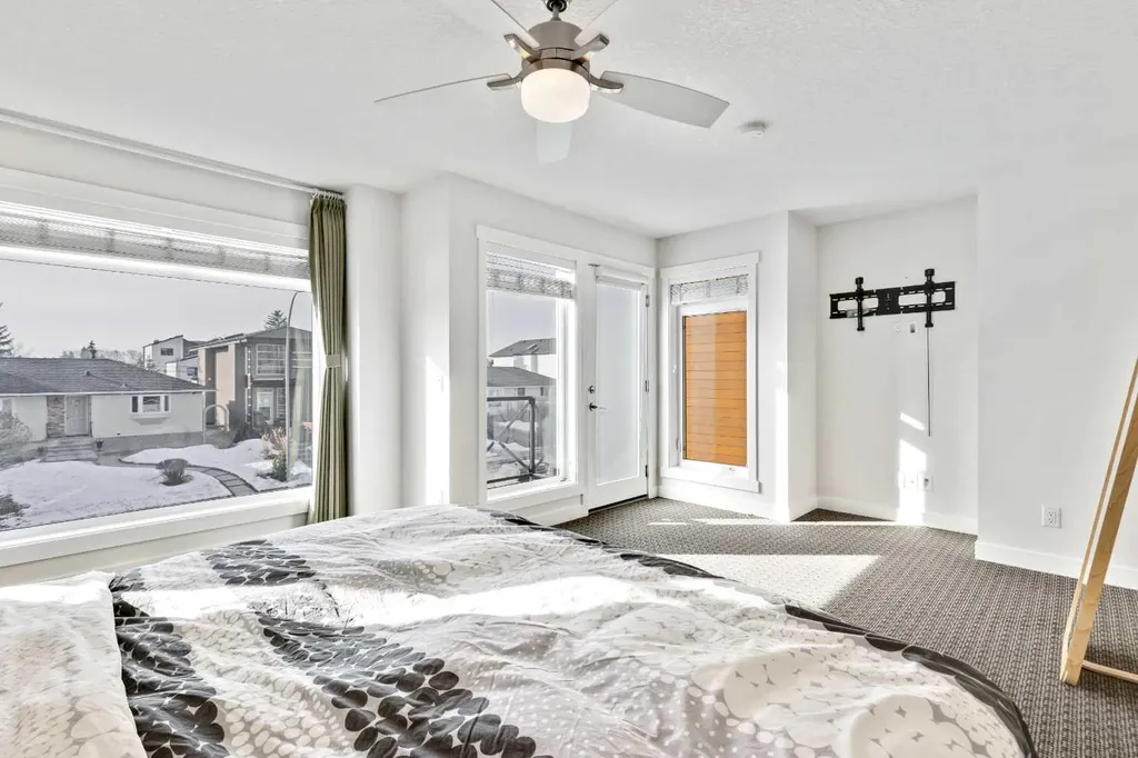 2728 Cochrane Road NW Calgary AB T2M 4H9