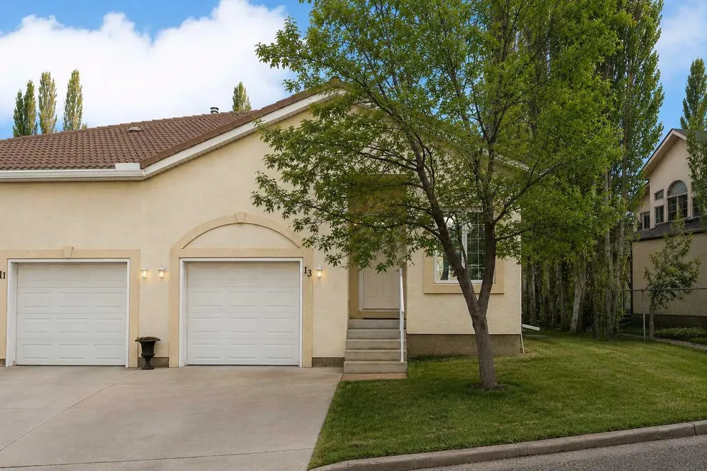 13 Scimitar Heath NW Calgary AB T3L 2E1