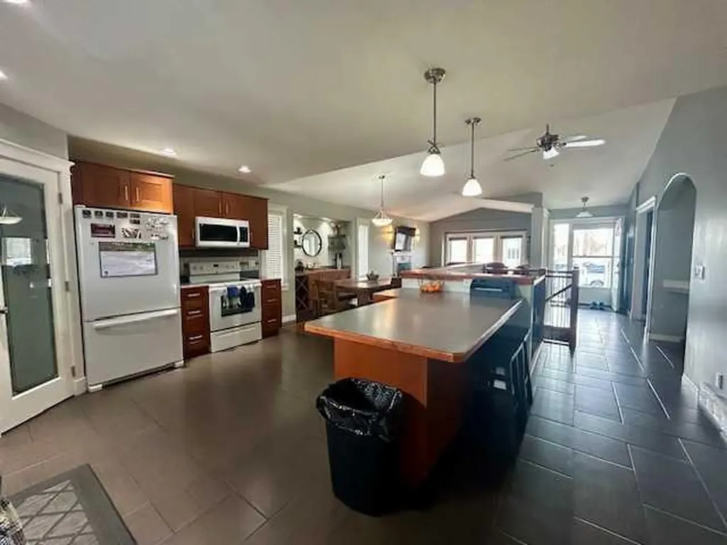 5314 55th Avenue Bashaw AB T0B 0H0
