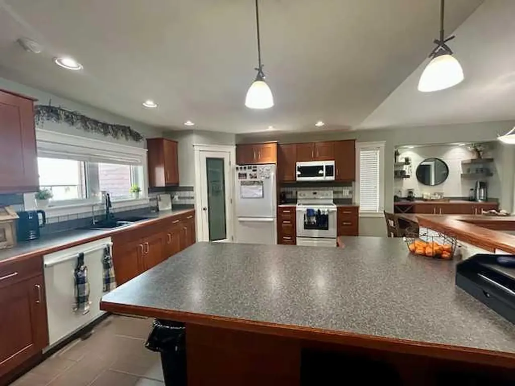 5314 55th Avenue Bashaw AB T0B 0H0
