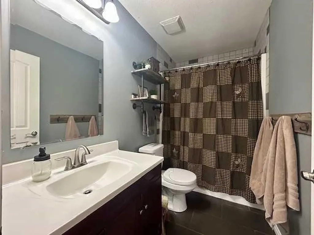 5314 55th Avenue Bashaw AB T0B 0H0