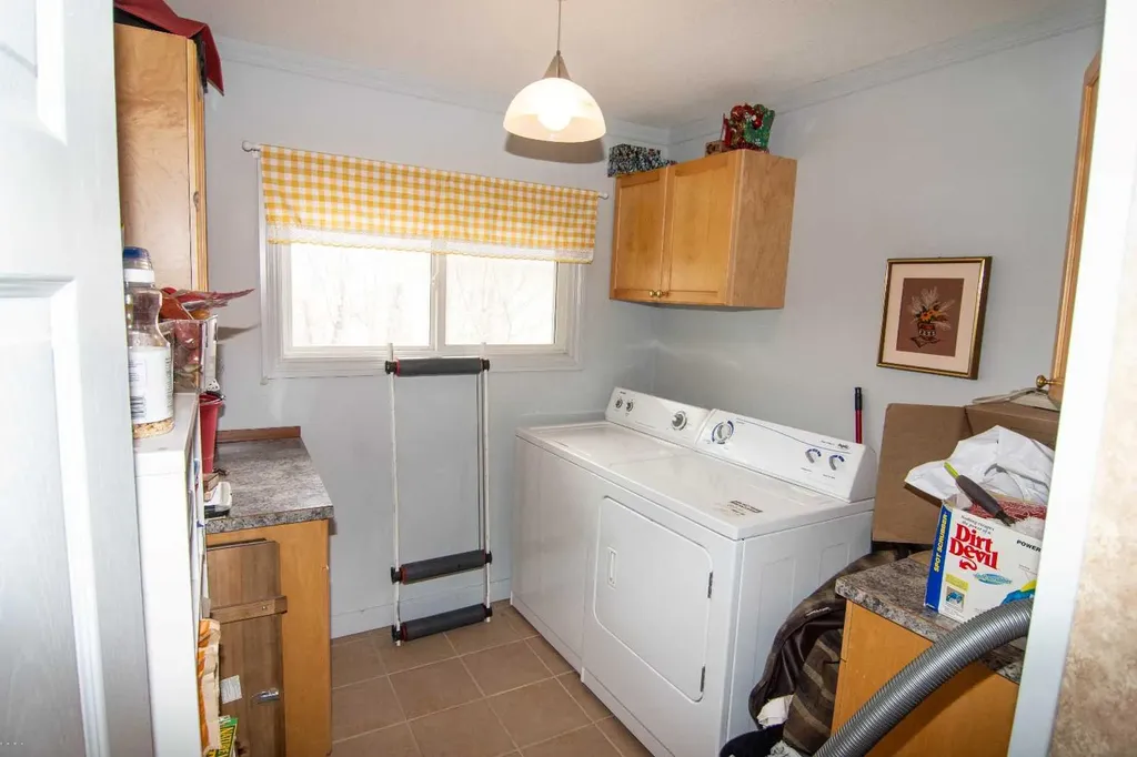 130 3rd Avenue E Rockyford AB T0J 2R0