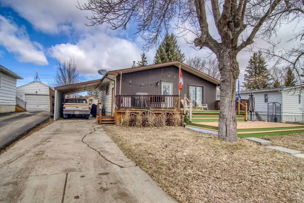 130 3rd Avenue E Rockyford AB T0J 2R0