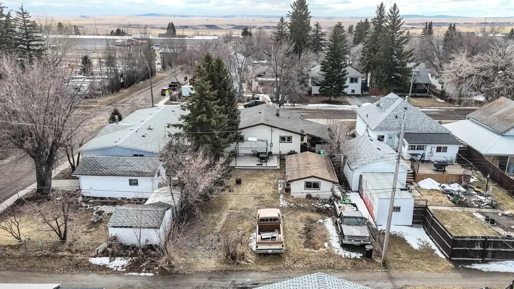 130 3rd Avenue E Rockyford AB T0J 2R0