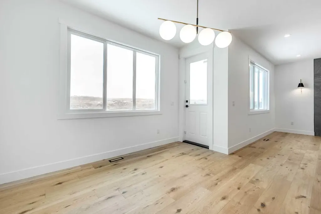 495 Rivercrest View Cochrane AB T4C 2W9