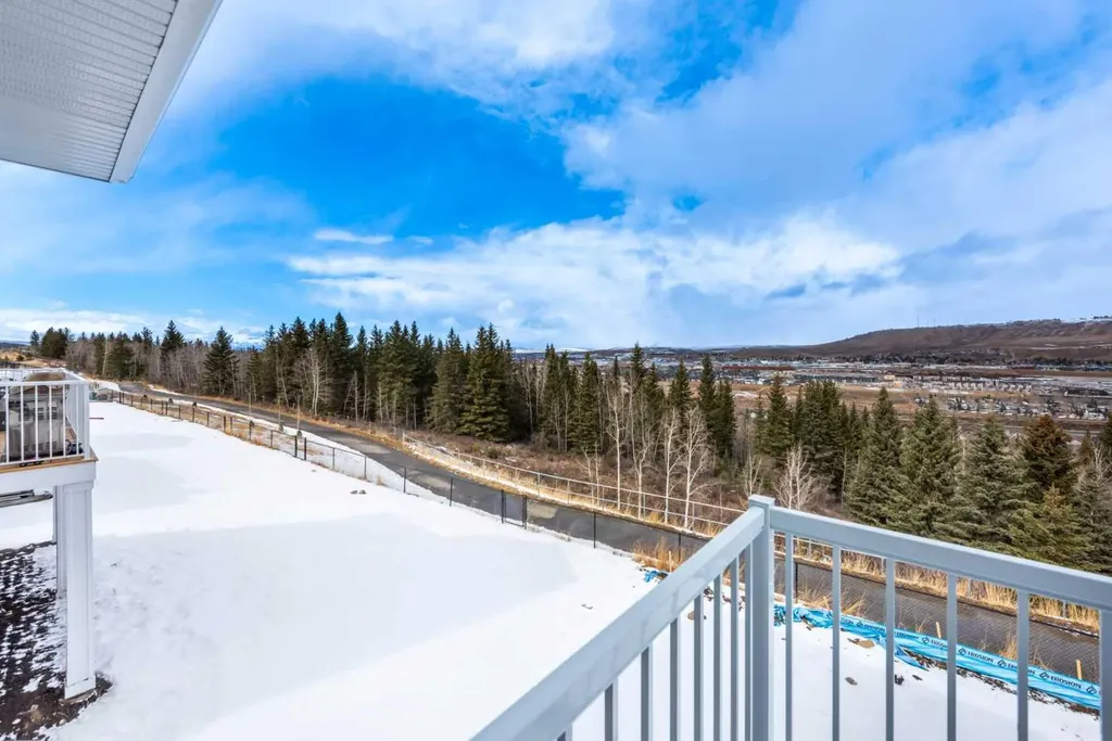495 Rivercrest View Cochrane AB T4C 2W9