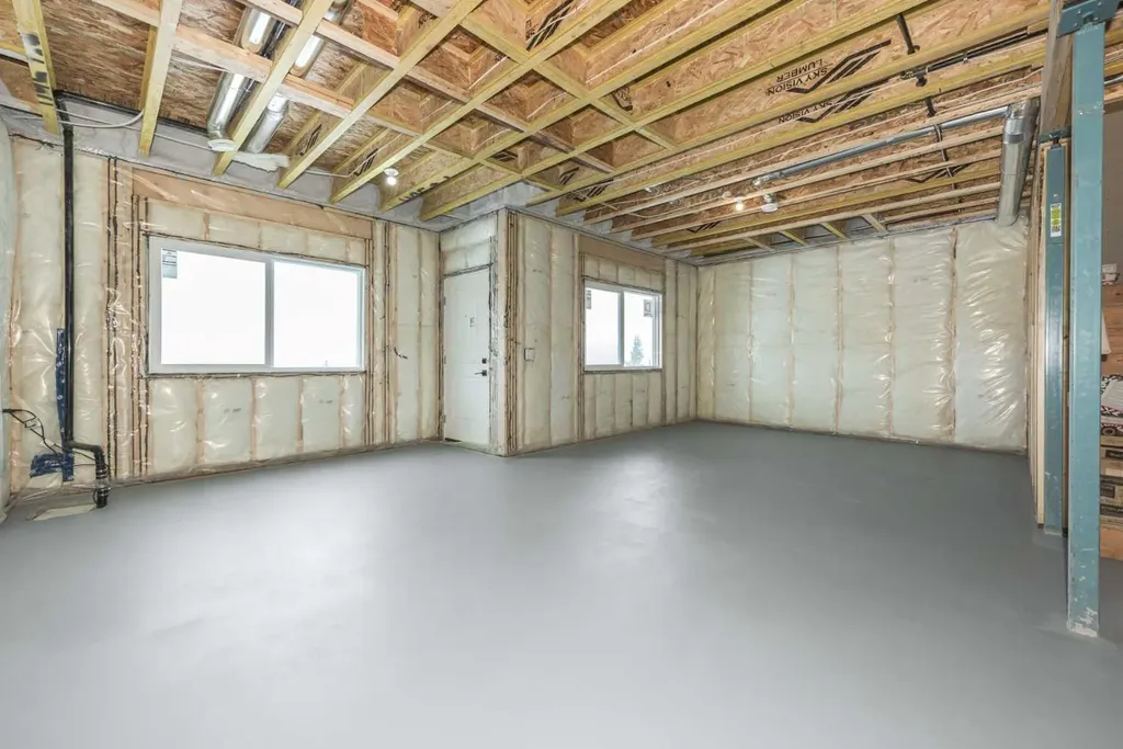 495 Rivercrest View Cochrane AB T4C 2W9