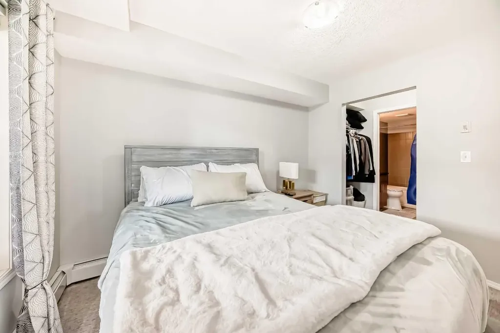 403 Mackenzie Way SW Airdrie AB T4B 3V7
