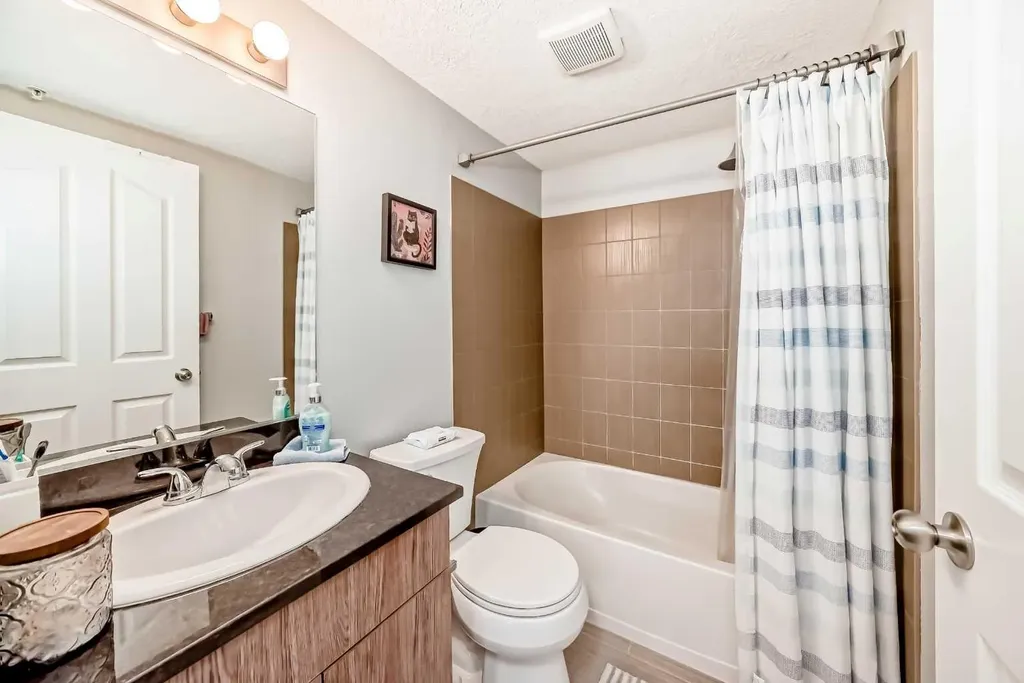 403 Mackenzie Way SW Airdrie AB T4B 3V7