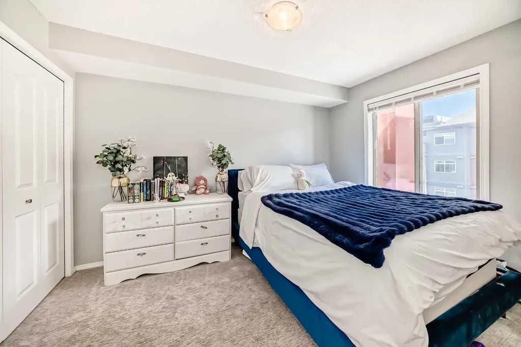 403 Mackenzie Way SW Airdrie AB T4B 3V7