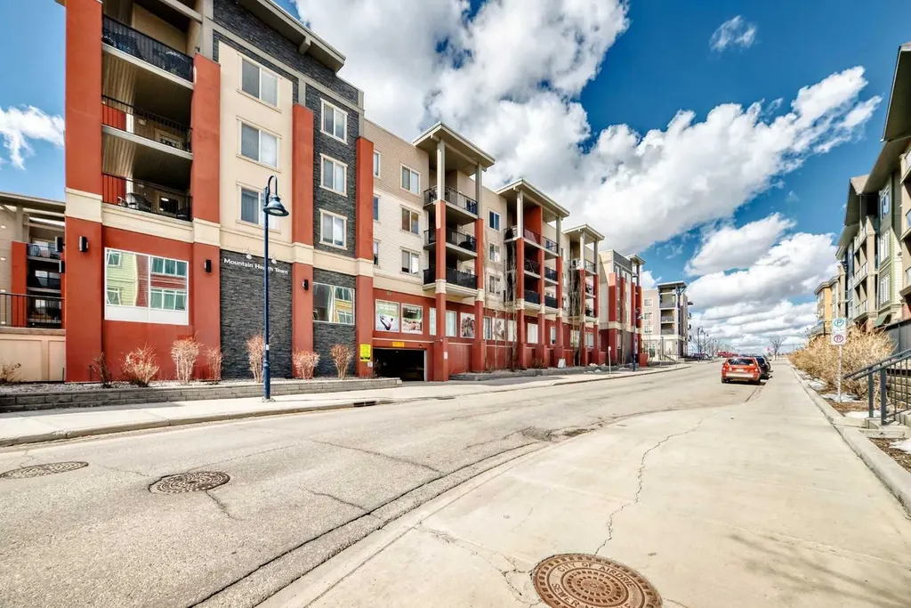 403 Mackenzie Way SW Airdrie AB T4B 3V7