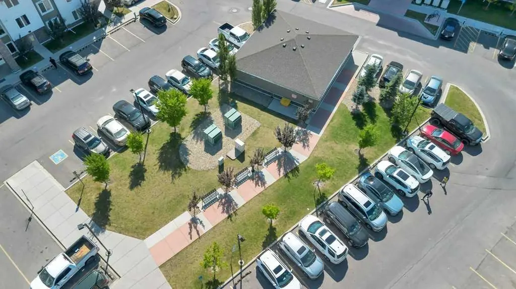 6118 80 Avenue NE Calgary AB T3J 0S6