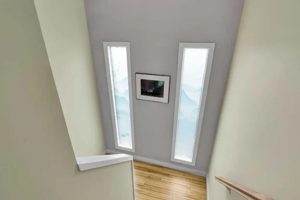 44 Strathclair Rise SW Calgary AB T3H 1G4