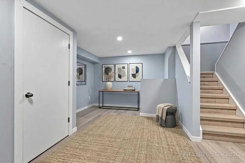 44 Strathclair Rise SW Calgary AB T3H 1G4