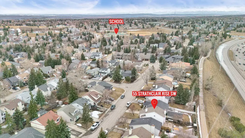 44 Strathclair Rise SW Calgary AB T3H 1G4