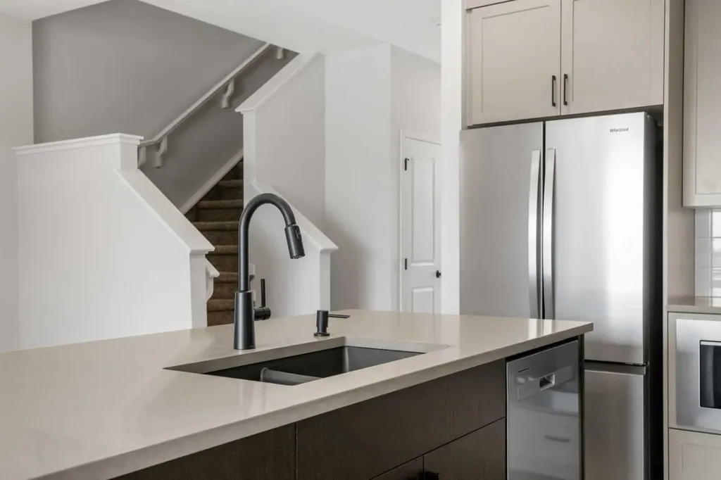 213 Bridgeport Gate Chestermere AB T1X 3E2