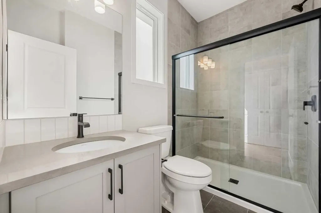 213 Bridgeport Gate Chestermere AB T1X 3E2