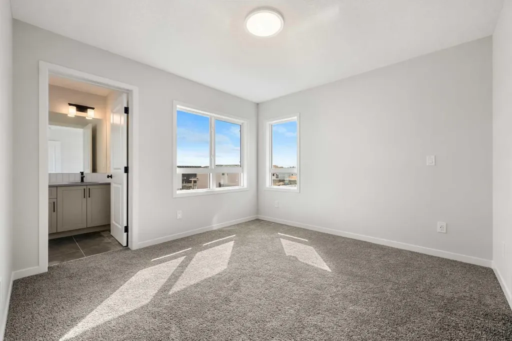 213 Bridgeport Gate Chestermere AB T1X 3E2