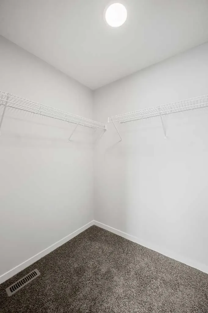 213 Bridgeport Gate Chestermere AB T1X 3E2