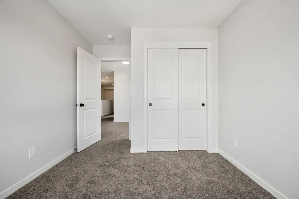 213 Bridgeport Gate Chestermere AB T1X 3E2