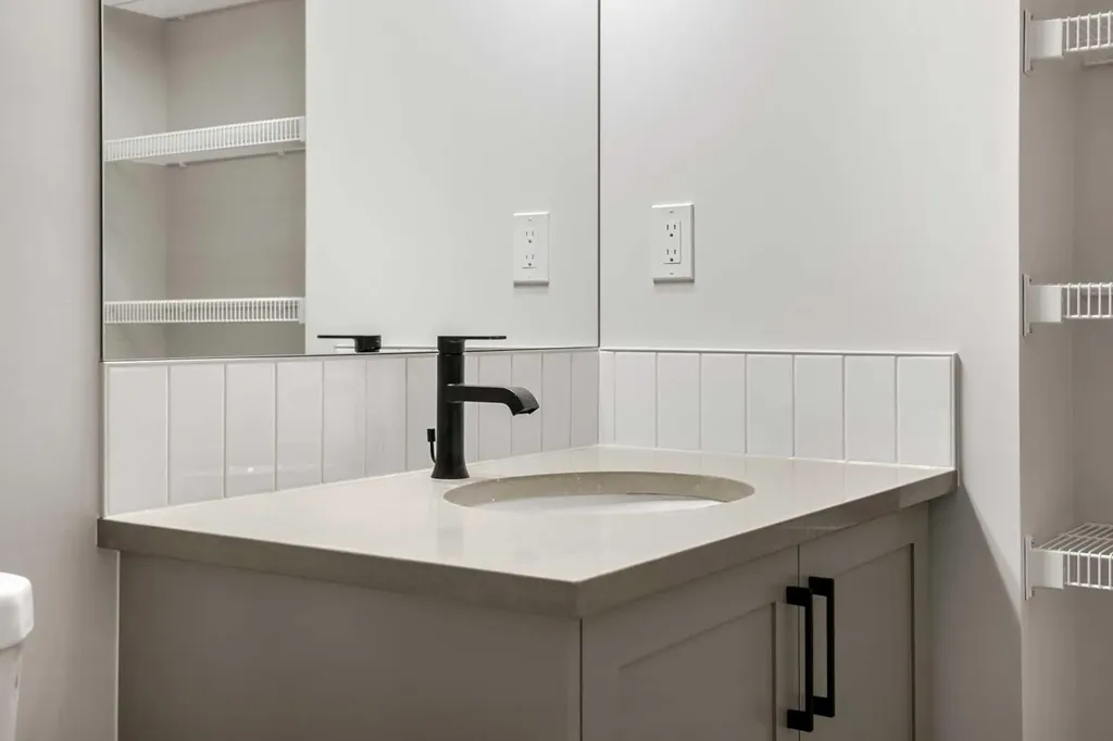 213 Bridgeport Gate Chestermere AB T1X 3E2