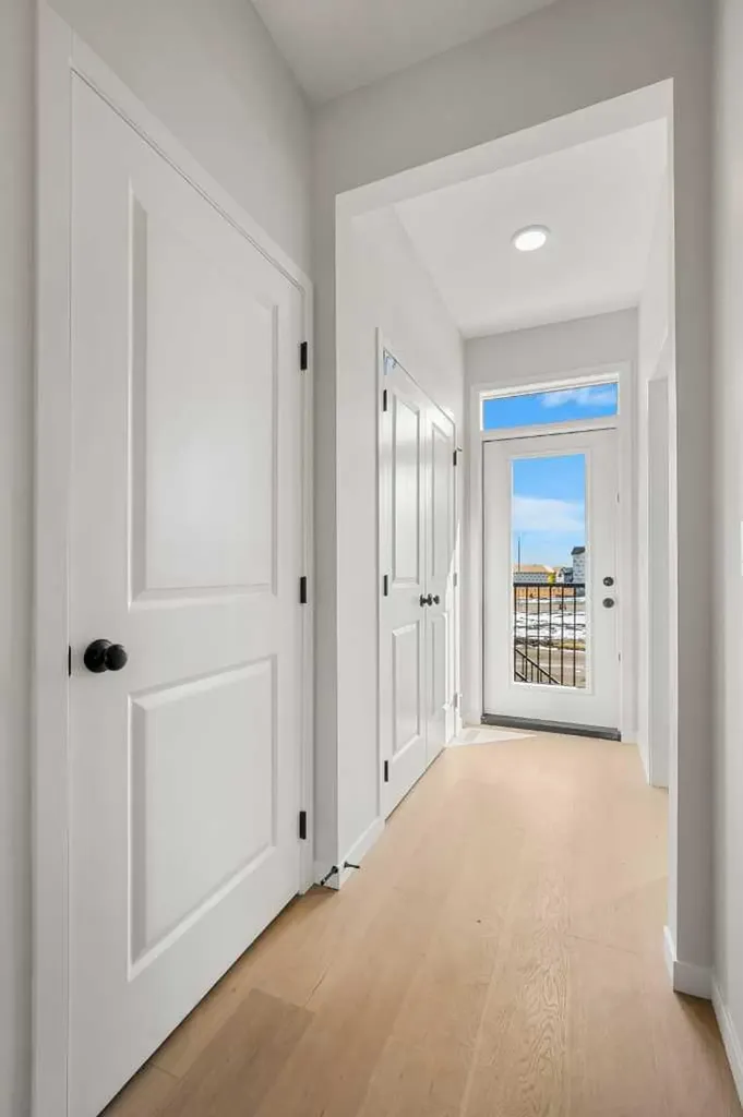 213 Bridgeport Gate Chestermere AB T1X 3E2