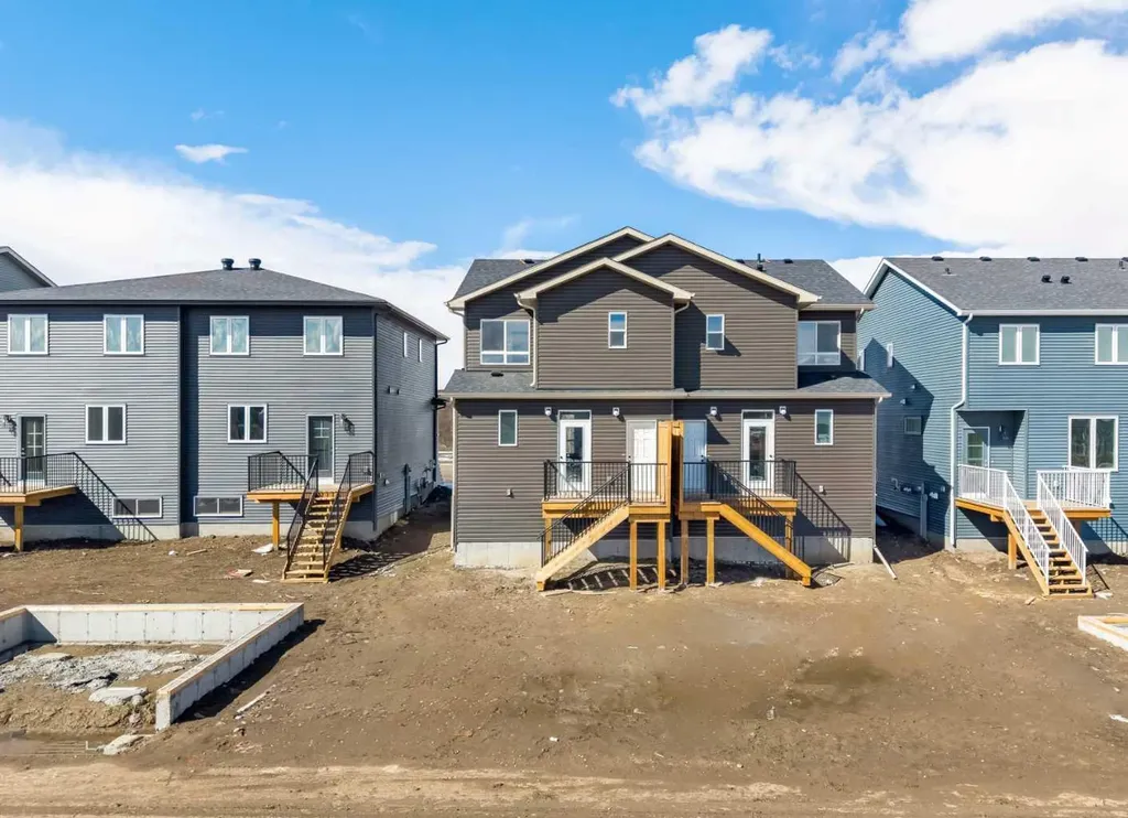 213 Bridgeport Gate Chestermere AB T1X 3E2