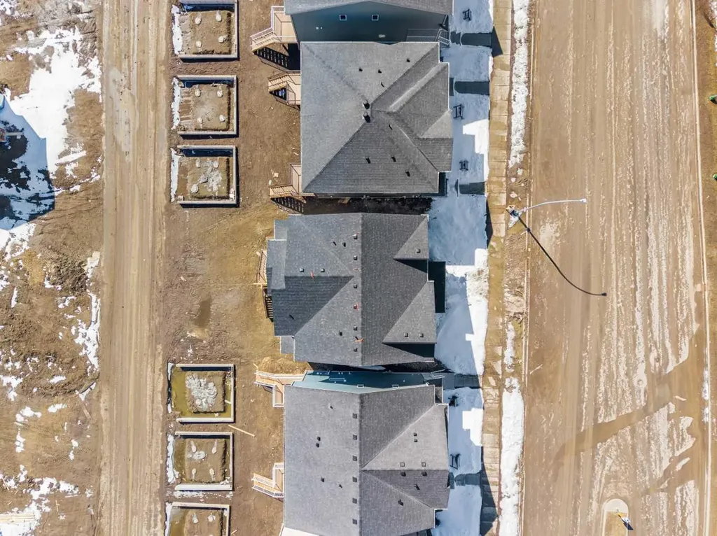 213 Bridgeport Gate Chestermere AB T1X 3E2