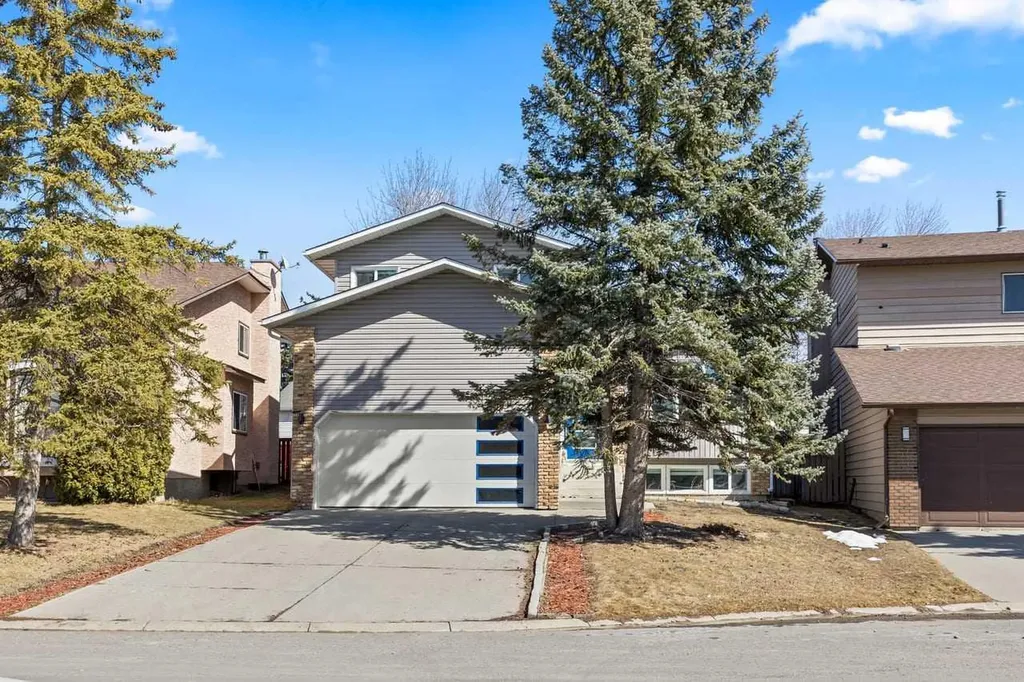 55 Whitehaven Crescent NE Calgary AB T1Y6C4