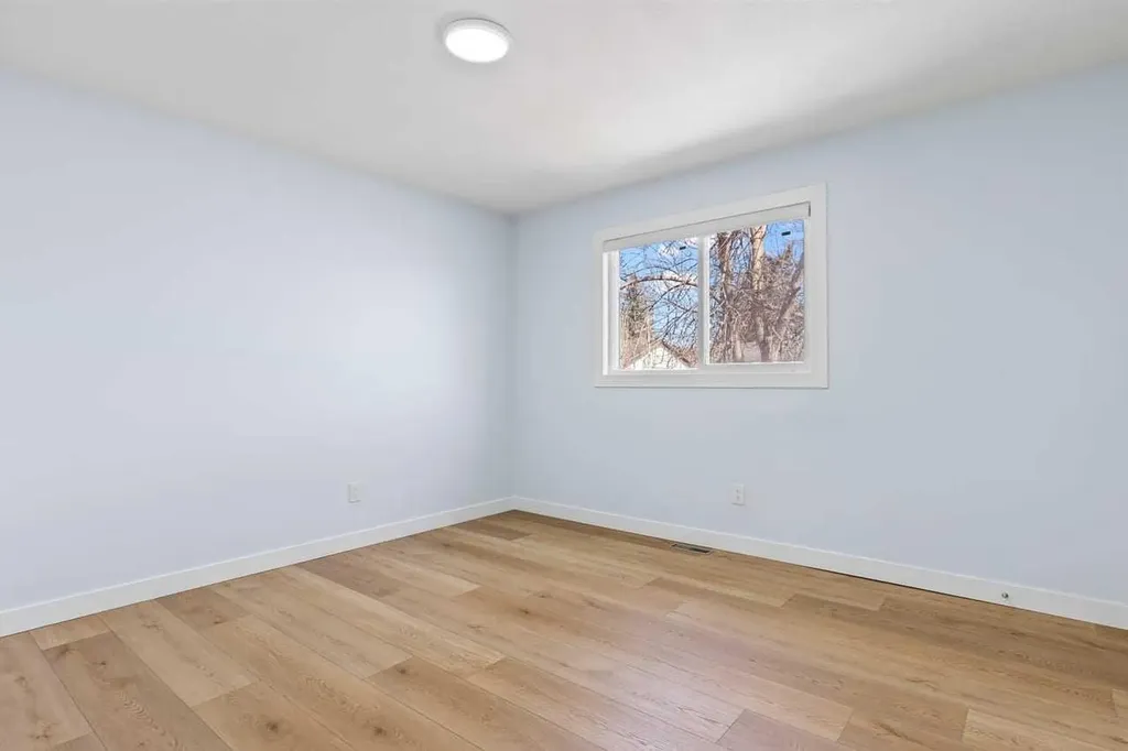 55 Whitehaven Crescent NE Calgary AB T1Y6C4