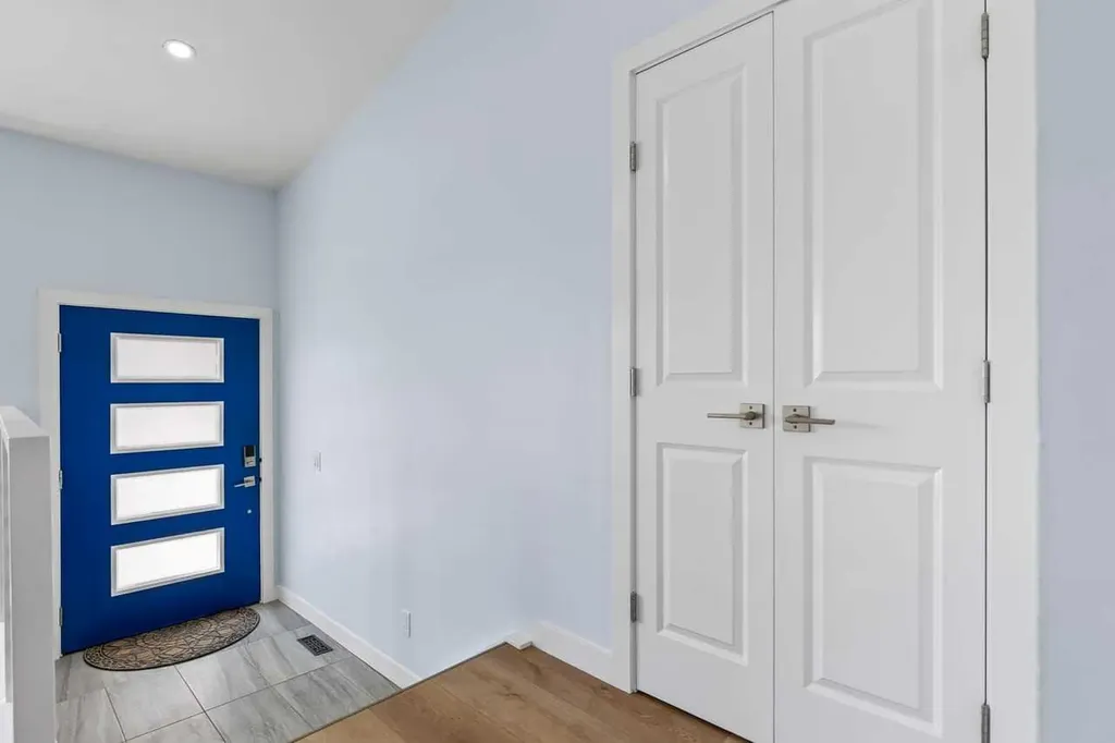 55 Whitehaven Crescent NE Calgary AB T1Y6C4
